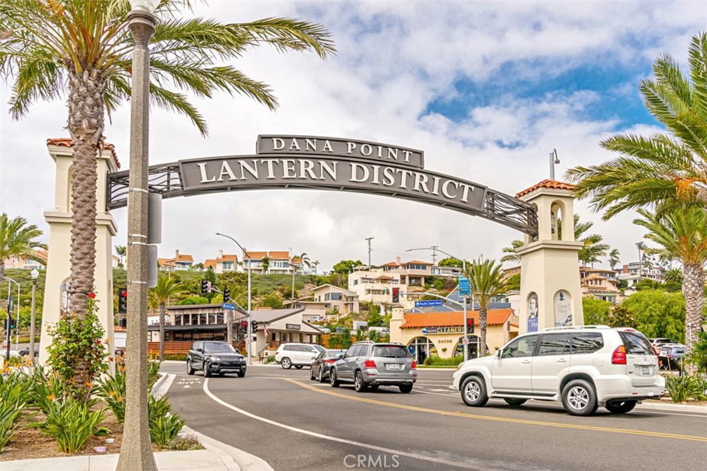 23 Los Monteros