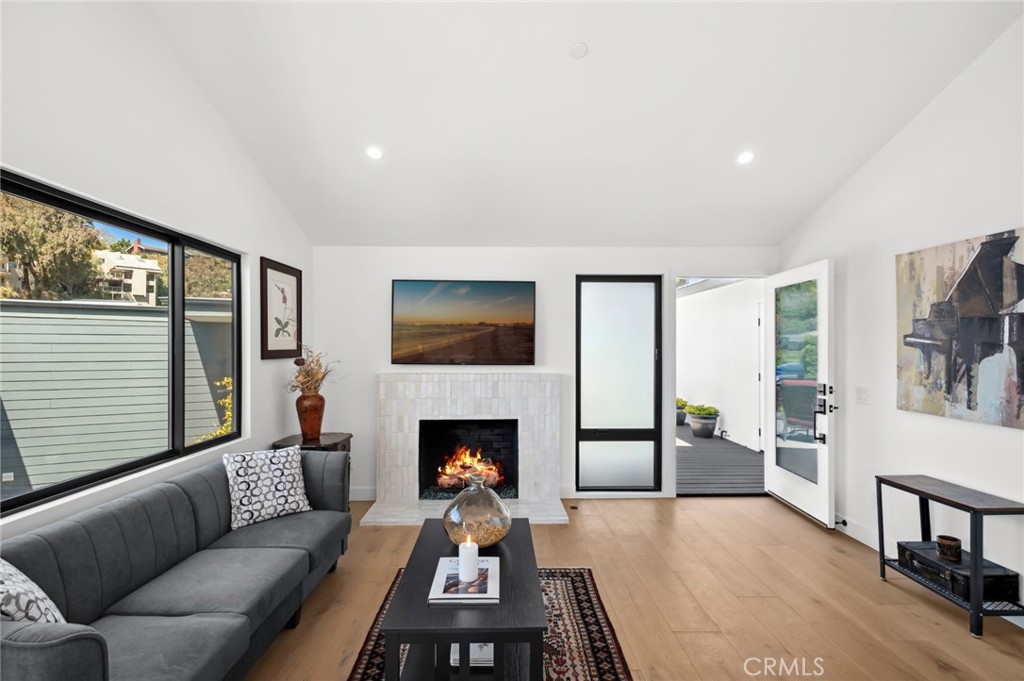 990 Meadowlark Drive