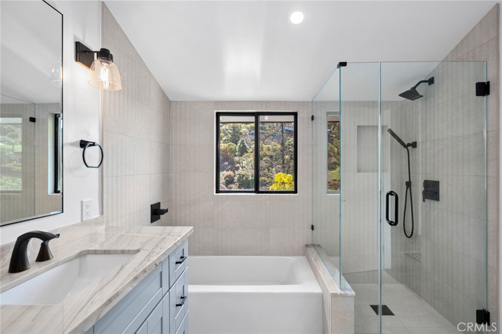 990 Meadowlark Drive