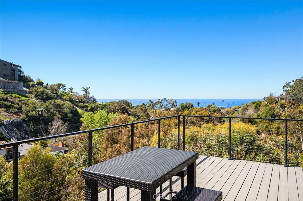 990 Meadowlark Drive