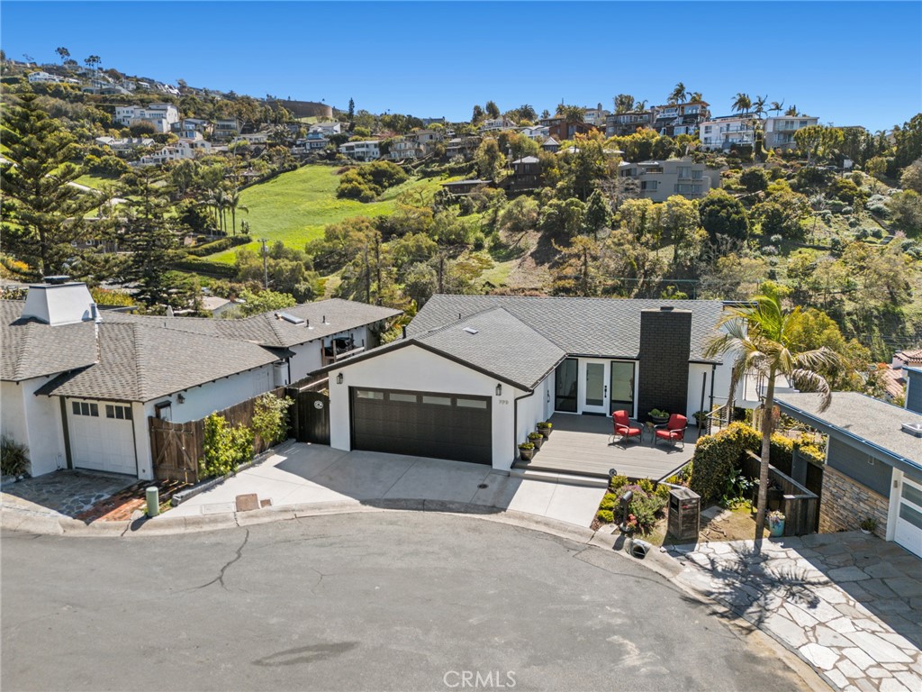 990 Meadowlark Drive