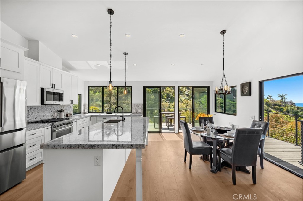 990 Meadowlark Drive