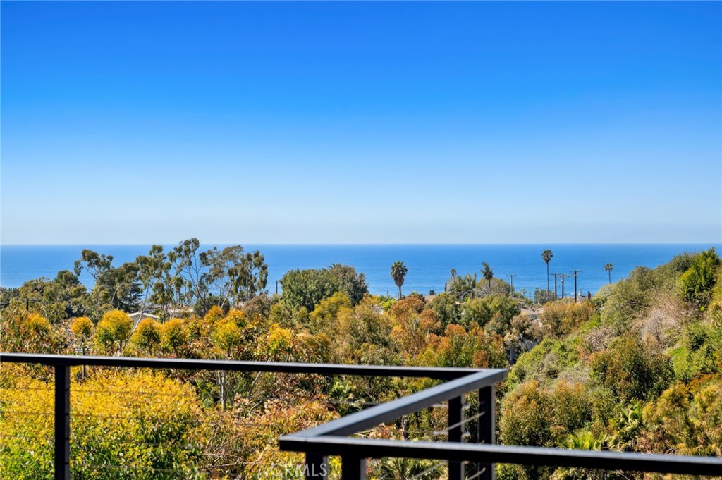 990 Meadowlark Drive