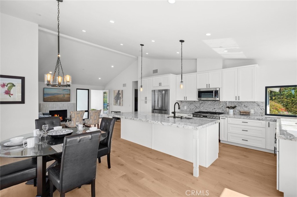 990 Meadowlark Drive