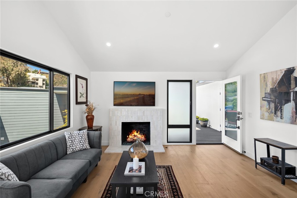 990 Meadowlark Drive