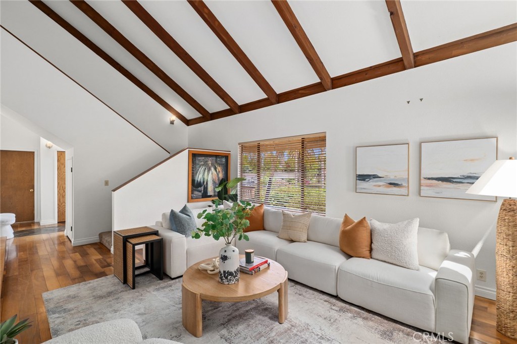 26672 Avenida Las Palmas