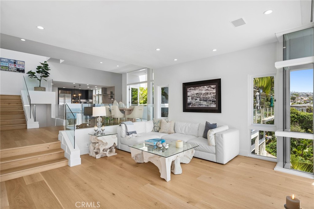1061 Skyline Drive