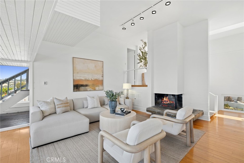 1105 Summit Drive