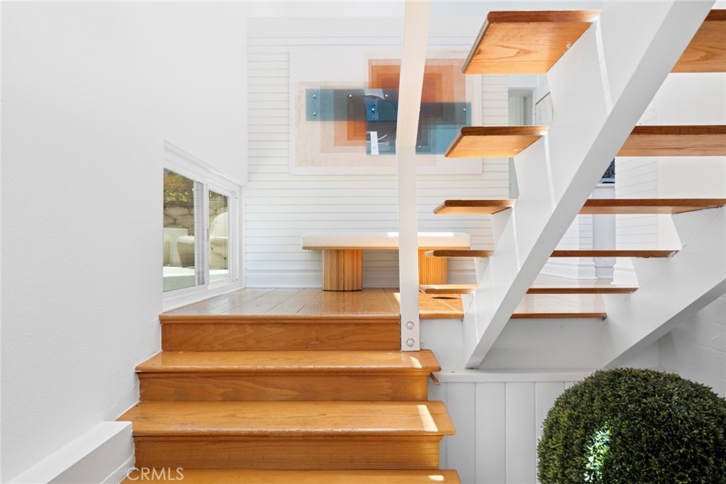 1105 Summit Drive
