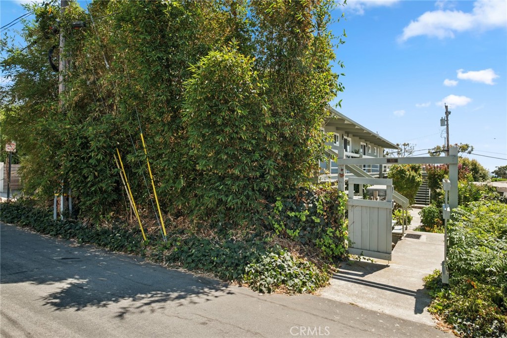 525 Catalina Street D