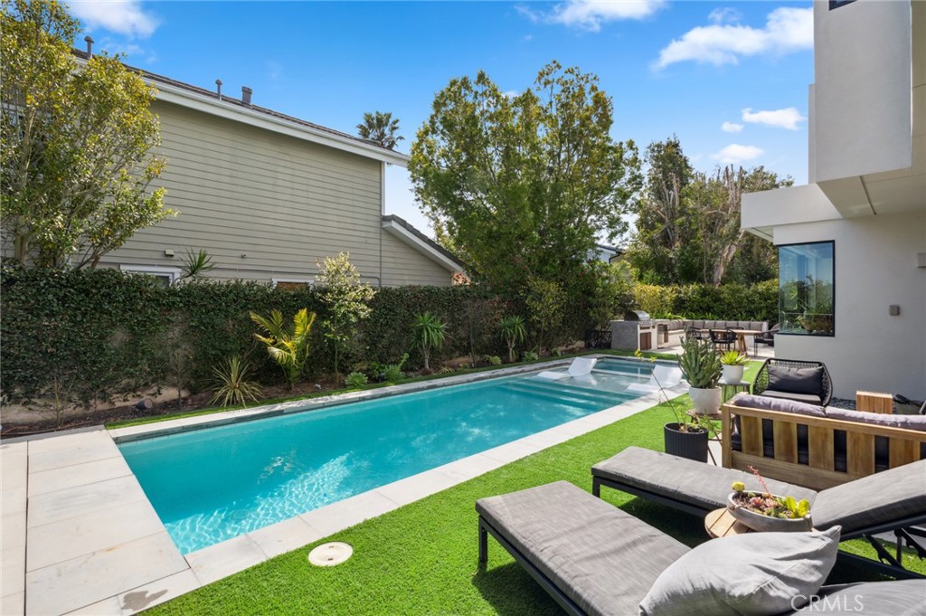 2831 Ridge Drive
