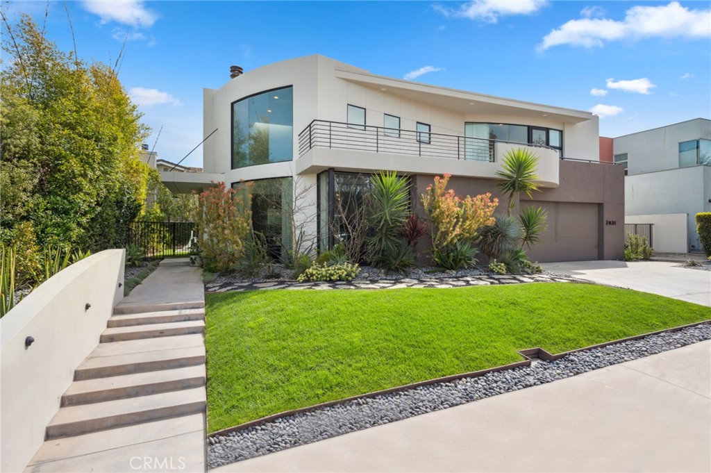 2831 Ridge Drive