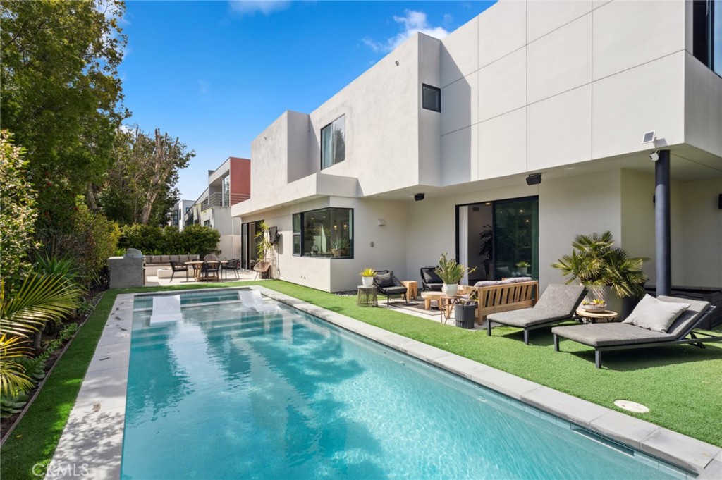 2831 Ridge Drive
