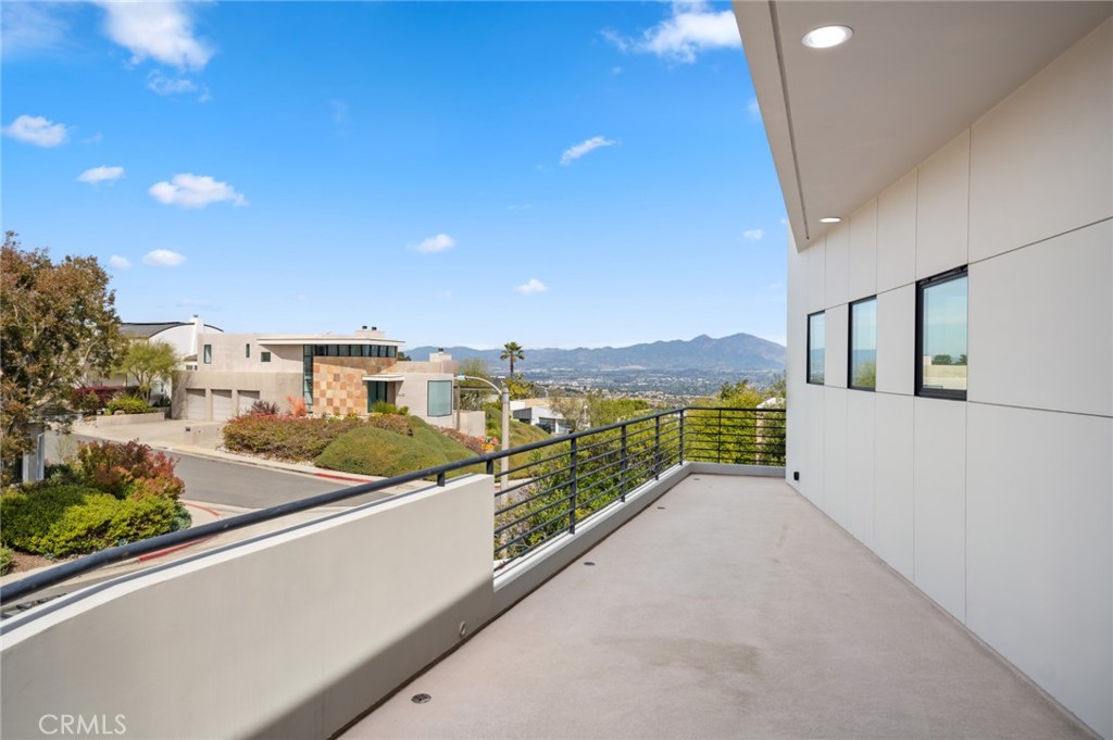 2831 Ridge Drive