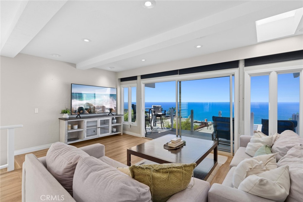 1091 La Mirada Street