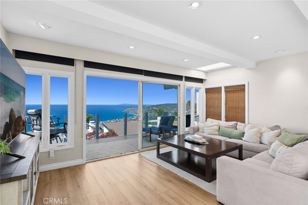 1091 La Mirada Street