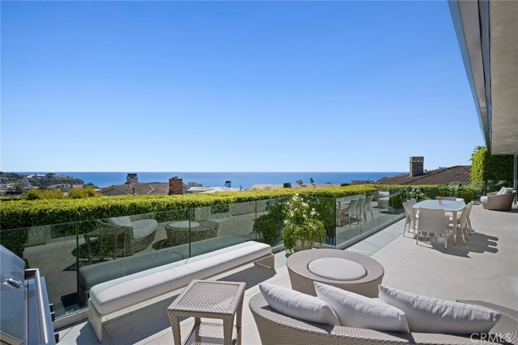 820 Emerald Bay