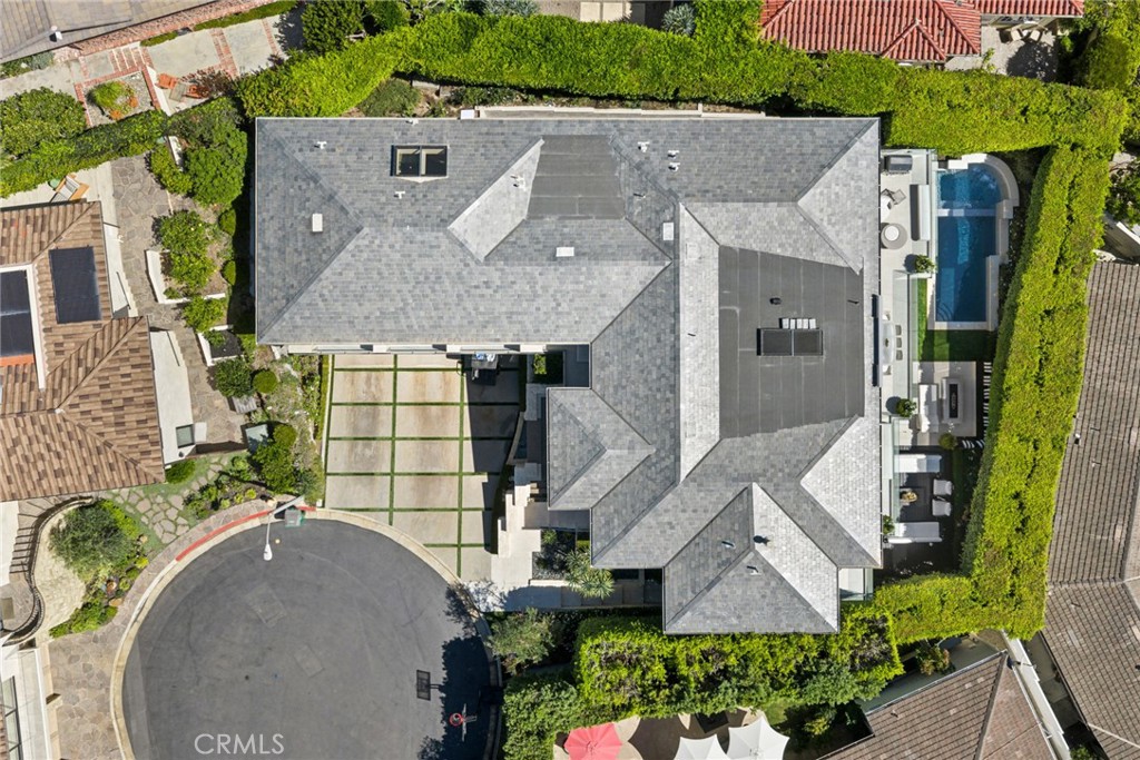 820 Emerald Bay