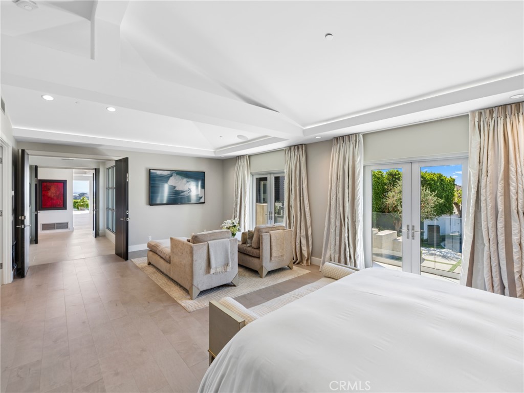 820 Emerald Bay