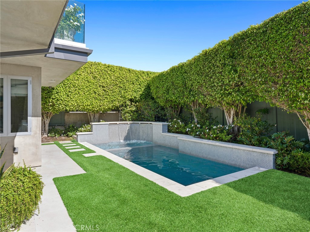 820 Emerald Bay