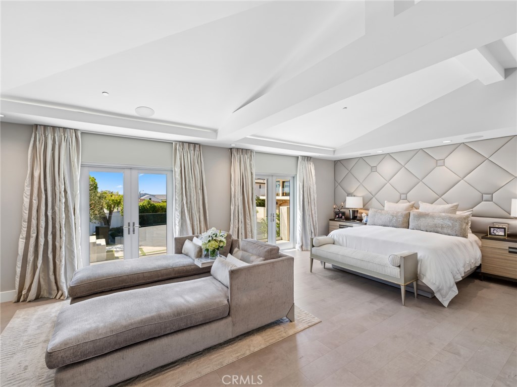 820 Emerald Bay