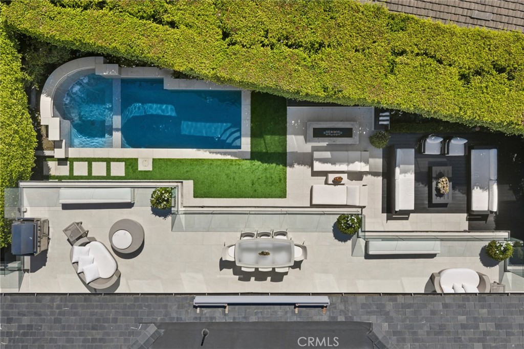 820 Emerald Bay