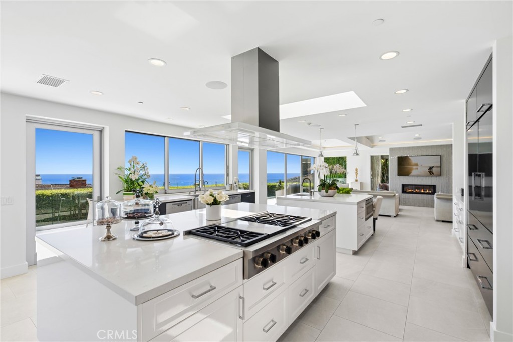 820 Emerald Bay
