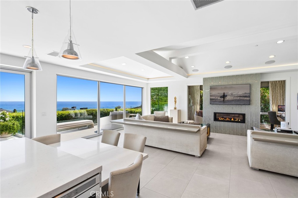 820 Emerald Bay