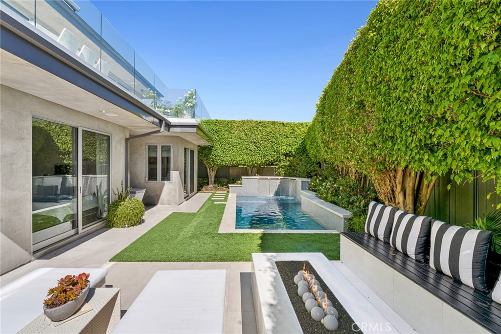 820 Emerald Bay