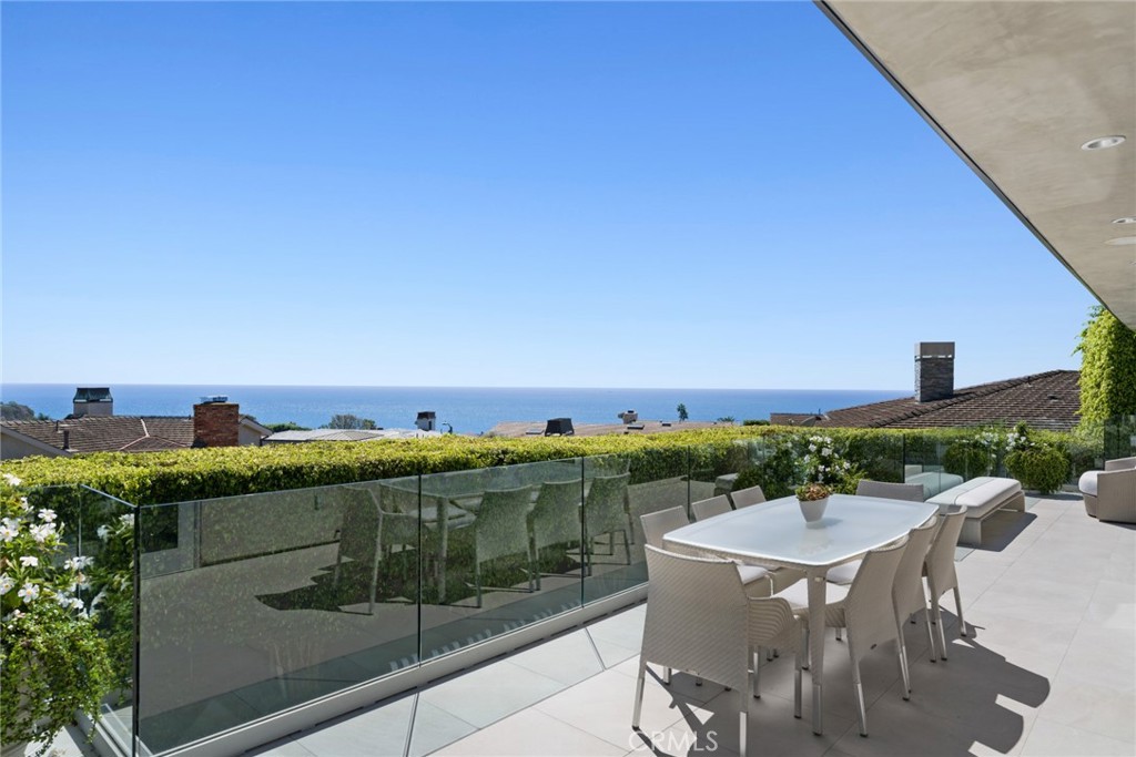 820 Emerald Bay