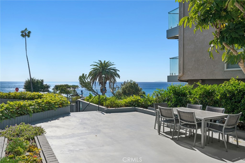 520 Cliff Drive 202