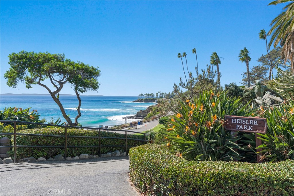 520 Cliff Drive 202