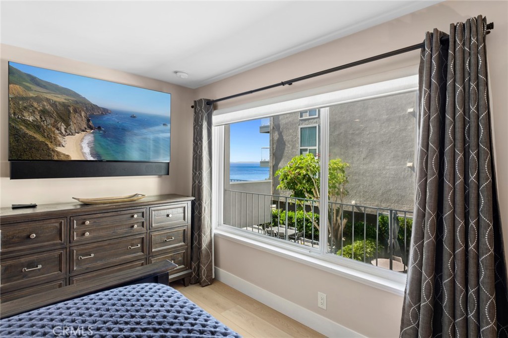 520 Cliff Drive 202