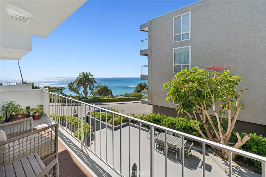 520 Cliff Drive 202