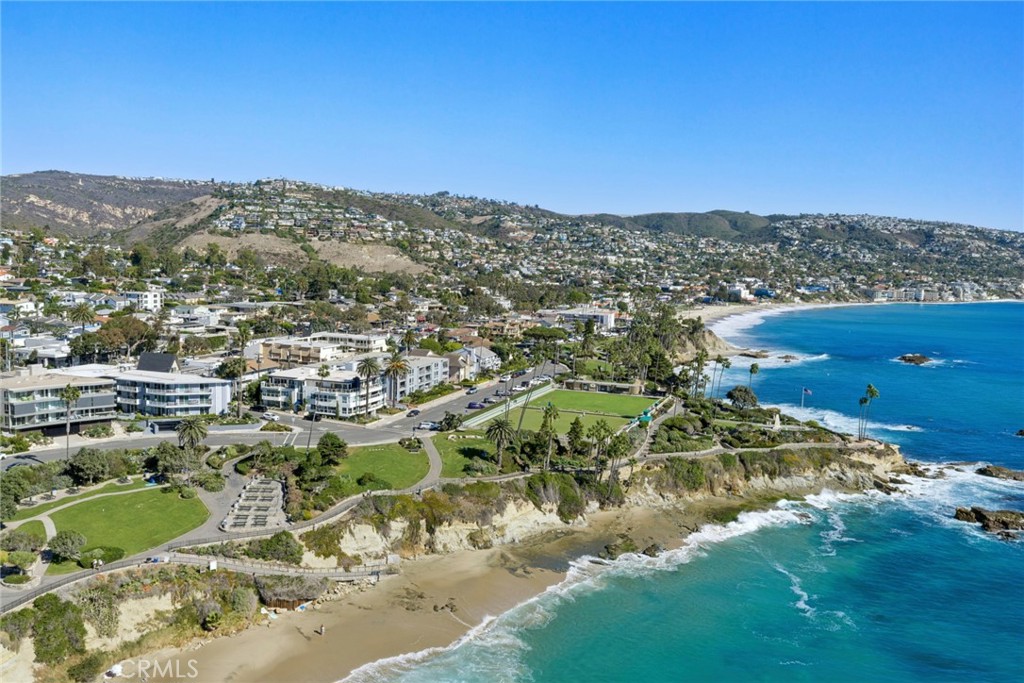 520 Cliff Drive 202