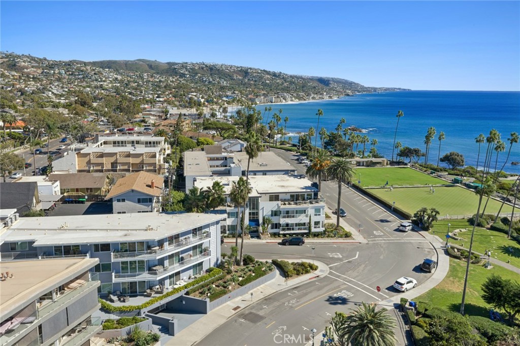 520 Cliff Drive 202