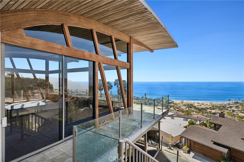 1255 Skyline Drive