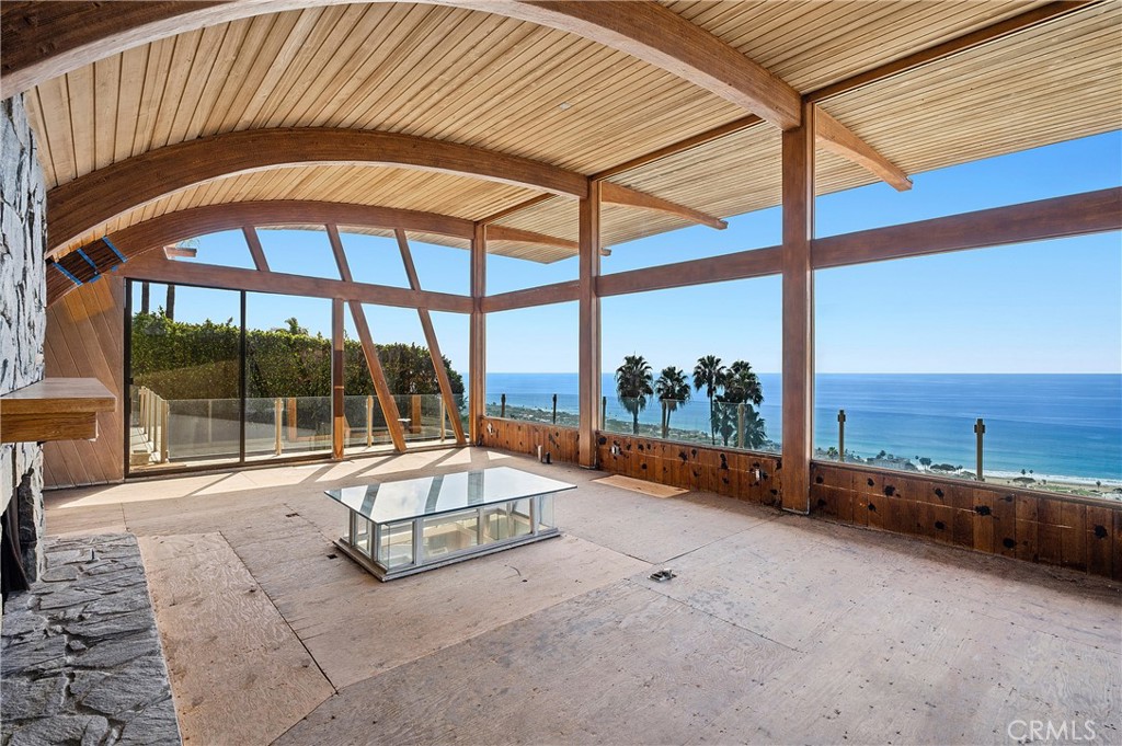 1255 Skyline Drive
