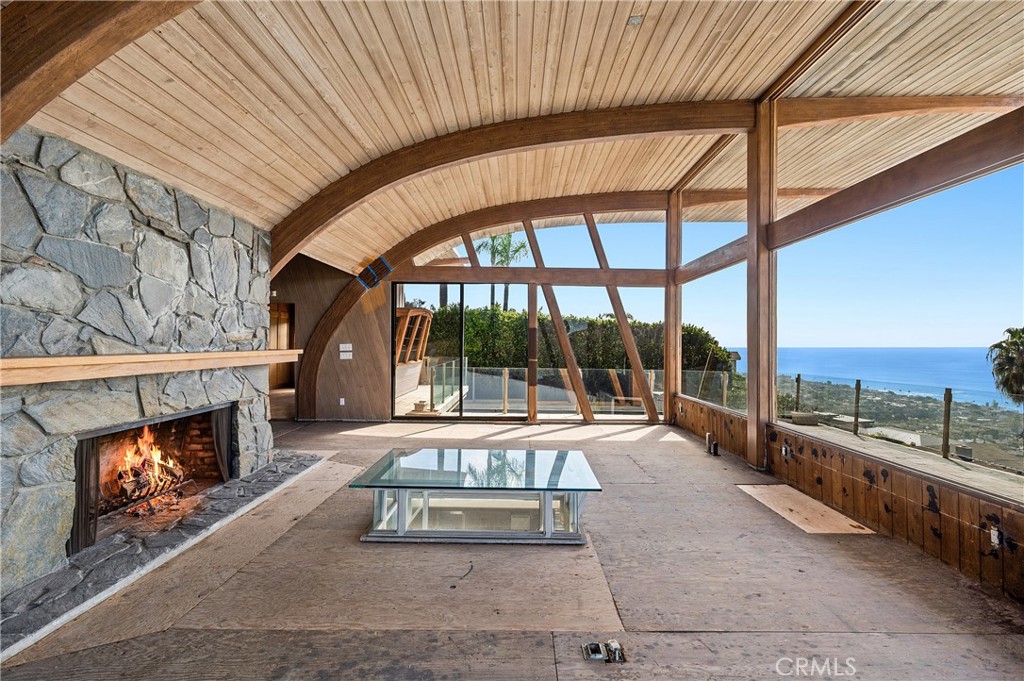 1255 Skyline Drive
