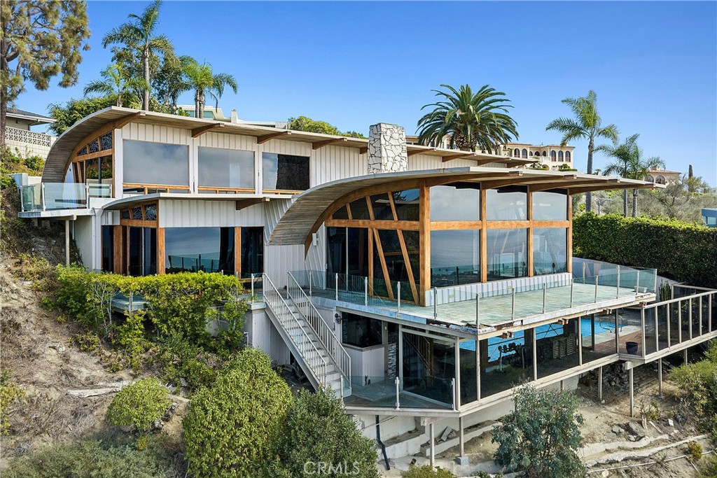 1255 Skyline Drive