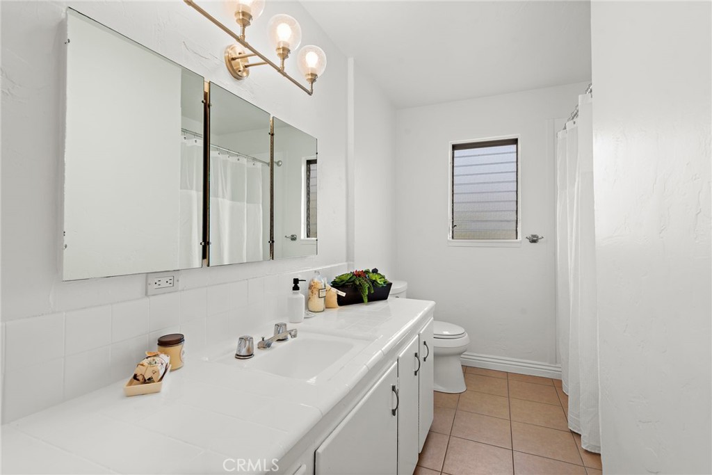 991 Meadowlark Drive