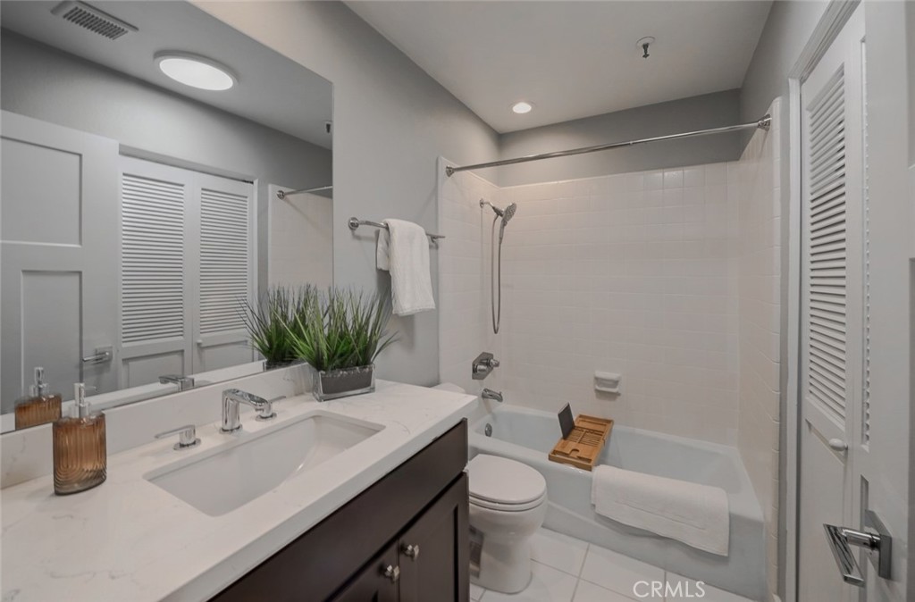 32 Canyon Island Drive