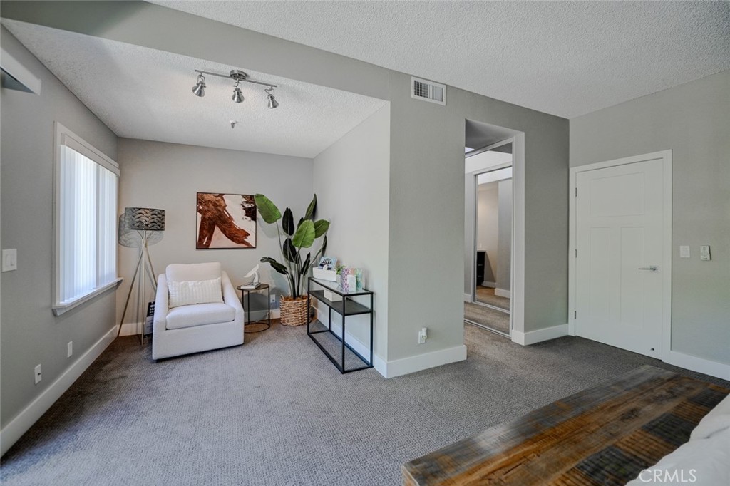 32 Canyon Island Drive