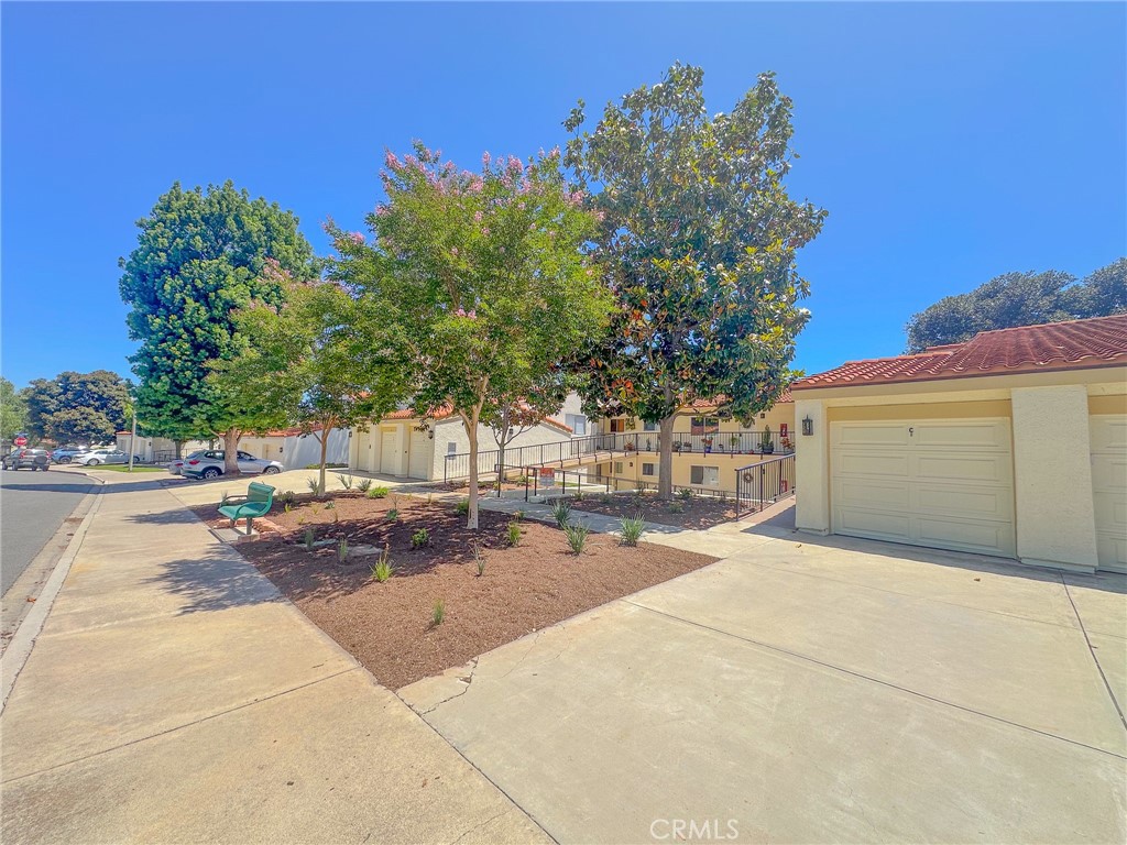 3327 Bahia Blanca E C