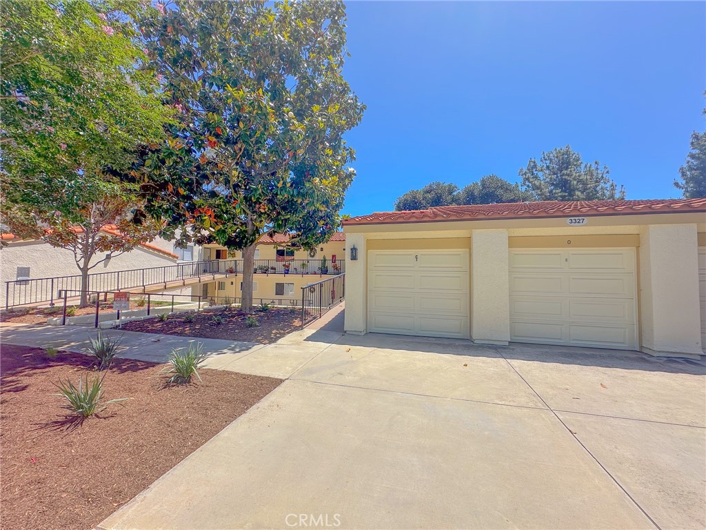 3327 Bahia Blanca E C