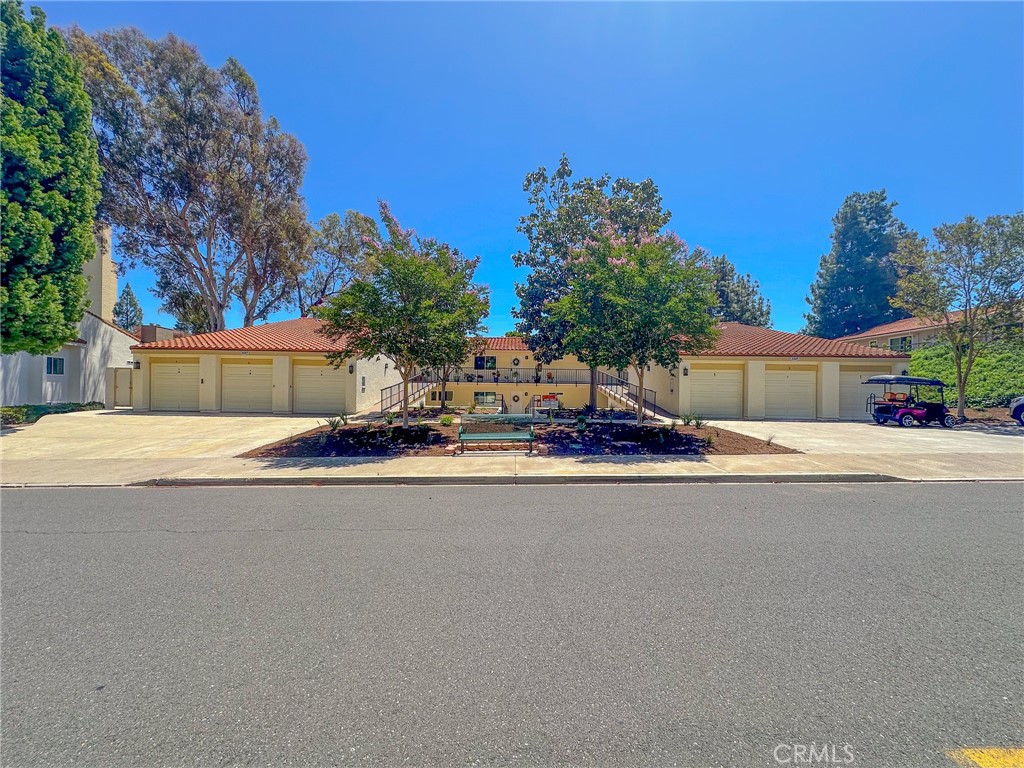 3327 Bahia Blanca E C