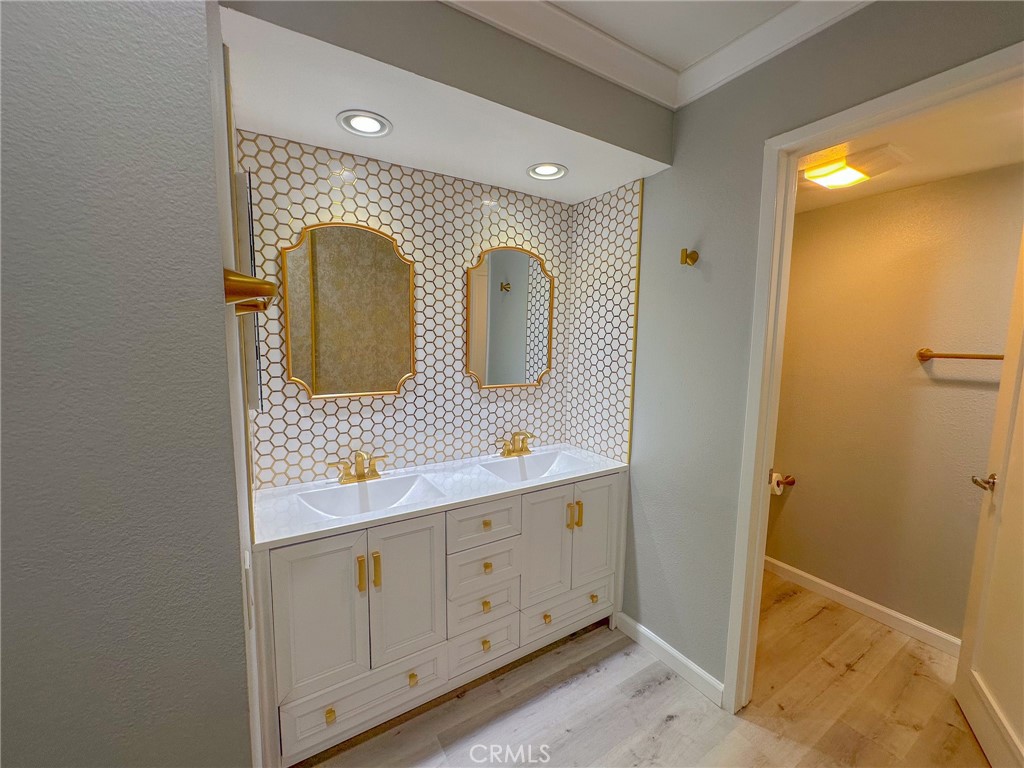 3327 Bahia Blanca E C