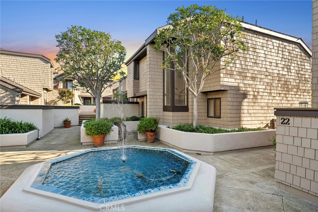 24 Canyon Island Drive