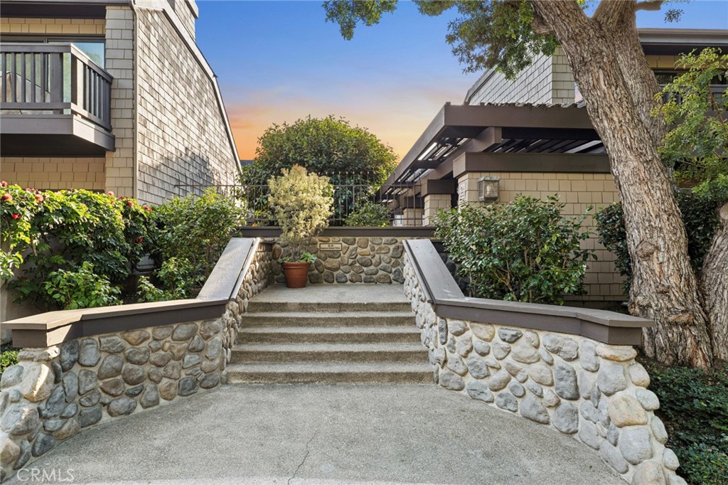 24 Canyon Island Drive