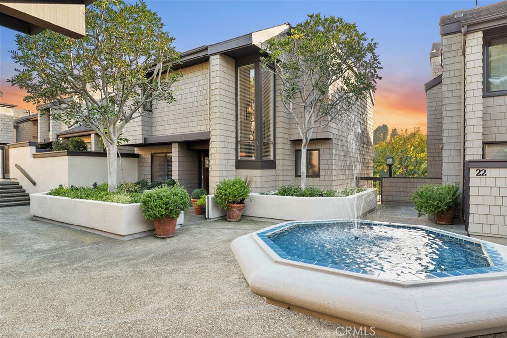 24 Canyon Island Drive